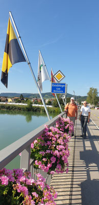 Rugel und Goliath auf der Brücke