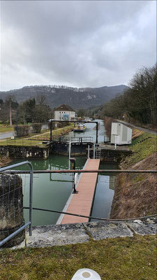 Stellplatz direkt am Kanal