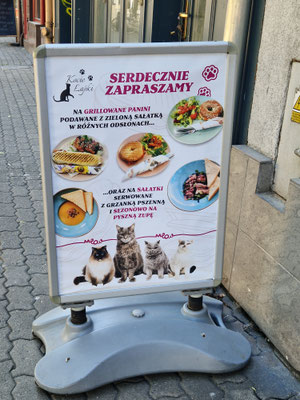 Wenn man die Sprache nicht spricht können Bilder manchmal weiterhelfen, hier lässt es aber Interpretationsspielraum!