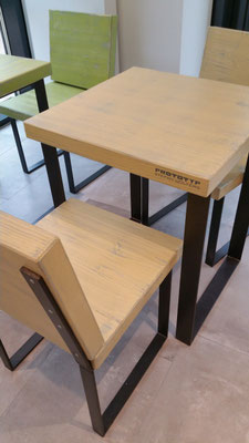 Bistro Stühle und Tische 