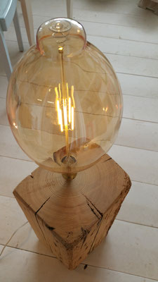 Holzblock Lampe 