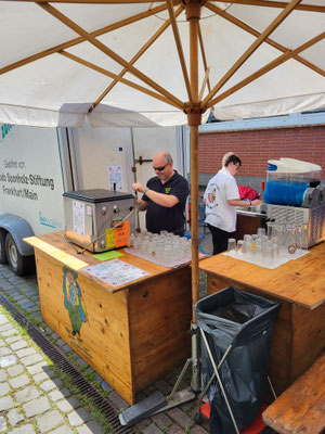 Samstag Sonnenschein und das Bier läuft