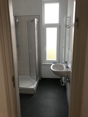 Sanierung Mehrfamilienhaus Wohnungen Lübeck - Badezimmer - Sandra Spilker Architekt