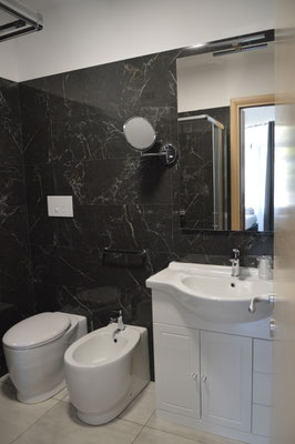 Zimmer 108 Badezimmer