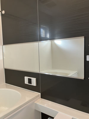 浴室の鏡の鱗