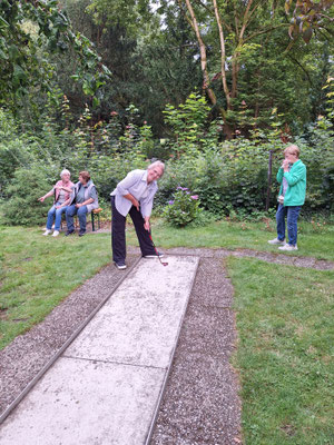 Minigolf in BruVi © Christel Stampe