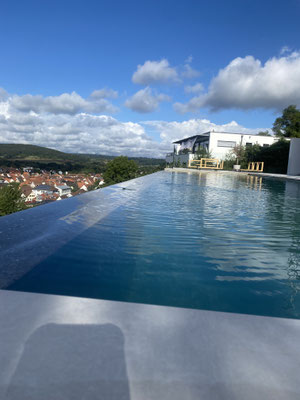 Sichtbetonpool