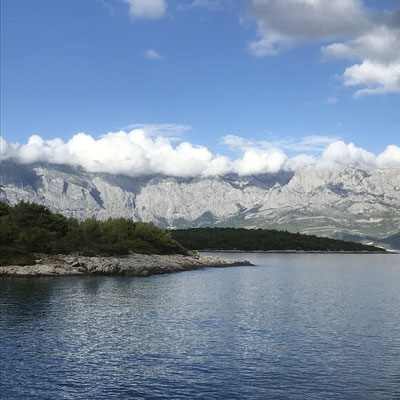 Blick von Brac auf das Festland / view from Island Brac to the main land