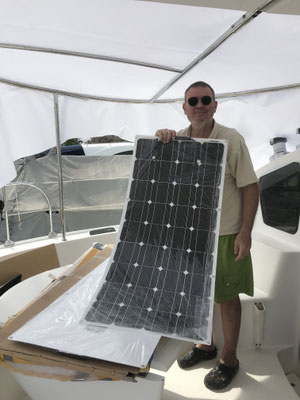 die Solarpanelen kommen auf das Bimini / Solarpanels will come onto the improved bimini