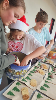 Frauenverein Wilderswil - Seniorenweihnacht 2025 - Junge Helfer 