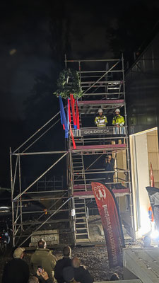 Die Richtkrone ehrt die Arbeit der Handwerker © FF-Duhnen-Stickenbüttel