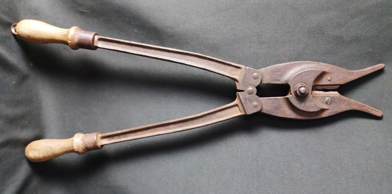 pince coupe barbelé allemand ww1sans son etui de transport 