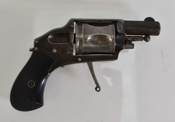 revolver 8 mm manufrance