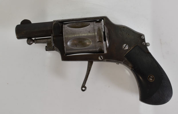 revolver 8 mm manufrance