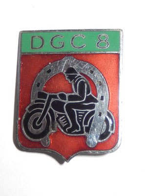    insigne depot de guerre cavalerie N°8 .prix : 120 euros