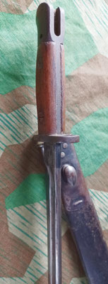 Baïonnette anglaise modèle 1907 vue du dos de la lame 