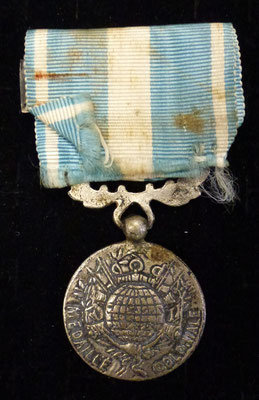 médaille coloniale fab local agrafe extrème orient  Prix :70 euros