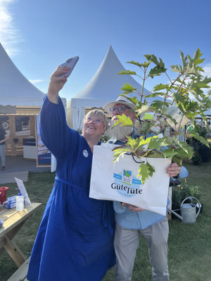Gitte Basedau - Agentur für Kreativkommunikation - Klönstedt GmbH & Gartenbotschafter John Langley