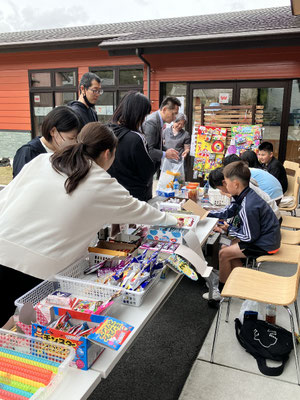 子ども店員「駄菓子屋さん」2024年4月1日～5日(4日目)07