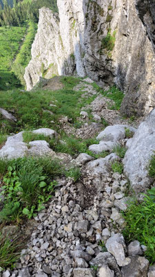 Blick zurück über den kurzen Felsaufbau