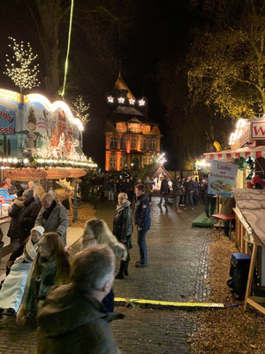 Viel Betrieb auf dem Weihnachtsmarkt