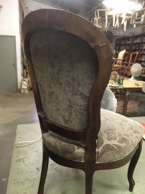 Chaise style Louis Philippe vue de dos