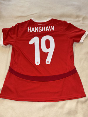 Signiertes Trikot von Verena Hanshaw, ÖFB Teamspielerin 