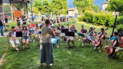 Ecole de musique EMC à Crolles : Répétition de l’orchestre à cordes Les Encordés. 