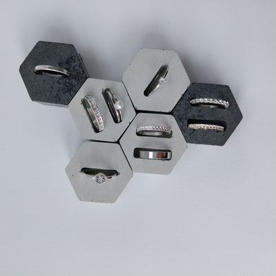 Concrete Hexagon Upright Ring Display Stand by PASiNGA
