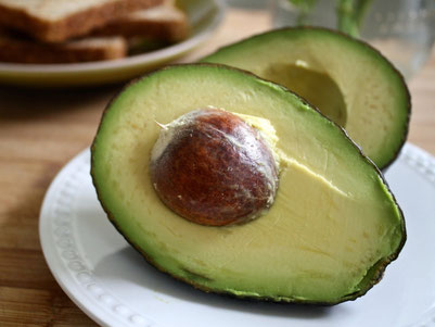 fettreiche Avocados als Gemüse - eine Alternative für Olivenöl