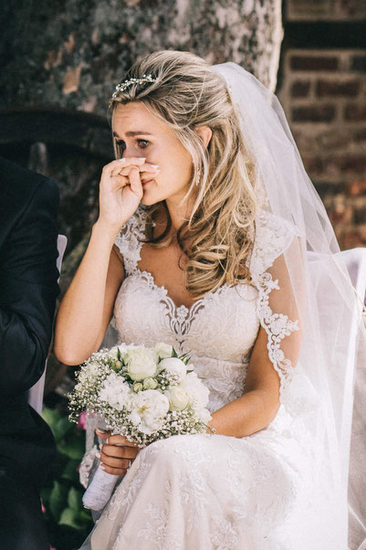 Die Freie Trauung in Willich. Das Golden Couple: Findet Ideen, Tipps und Inspirationen für eure Hochzeit, heiraten in Willich, NRW, Hochzeitsreportage, gefunden auf philosophyl