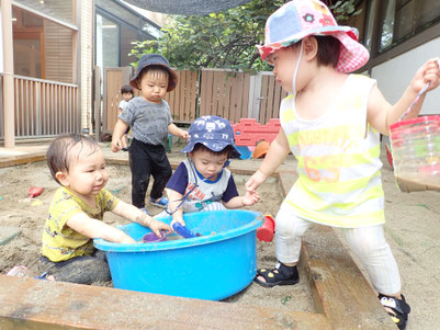 冷たくて気持ちいいな〜!