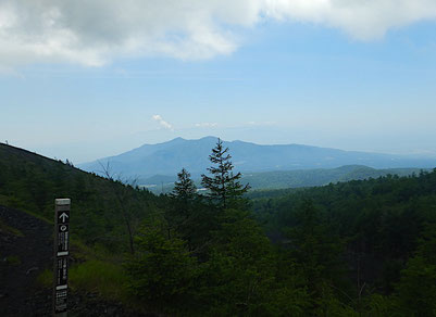 愛鷹山塊