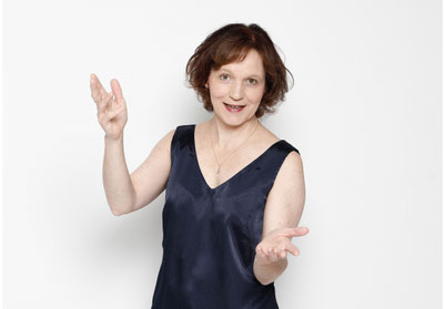 Daria Nitschke - Trainerin für Stimme und Präsenz, Seminare Vorlesen und Erzählen, Puppenspiel, Musikalische Früherziehung, Online Kurs Puppenspiel