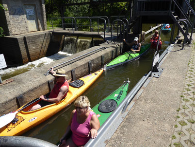 hinein in die Schleuse