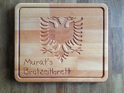 Brotzeitbrett Albanische Flagge 19,99€