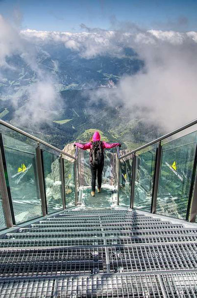 Austria bucket list: a suspension bridge and Dachstein skywalk 