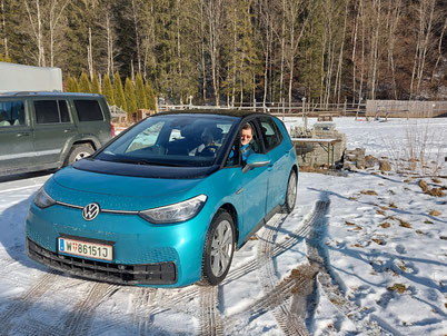 Ein VW ID.3 Elektroauto für den Landarzt im Salzkammergut, Visiten und Spass beim Fahren mit dem Elektroauto