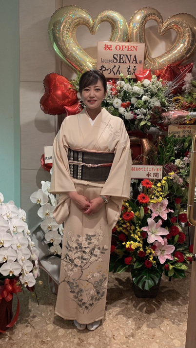 Lounge SENA (ラウンジ セナ) スタッフ写真画像　TEL089-932-2003 〒790-0002愛媛県松山市二番町1-4-7 ミツワビル№11　4F