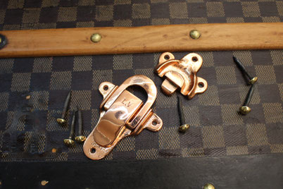 Fermoir Louis Vuitton en cuivre