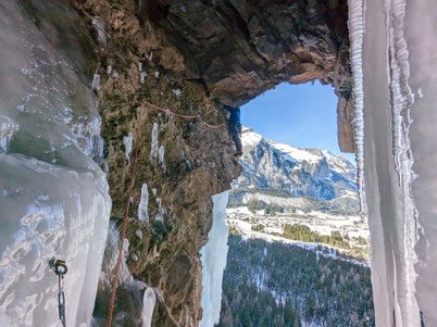 Eisklettern, Mixed, Mixed climbin, Mixed klettern, drytooling BEO, Berner Oberland, Schweiz, öschiwald, Reise ins Reich der Eiszwerge, Kandersteg, Oeschiwald