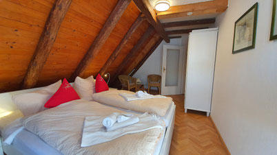 Bärenhöhle , Zimmer links