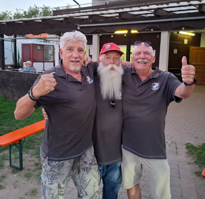 Die erfolgreiche Triplette (von links nach rechts): Michael Müller, Ralf Skopnik, Jürgen Laglotz