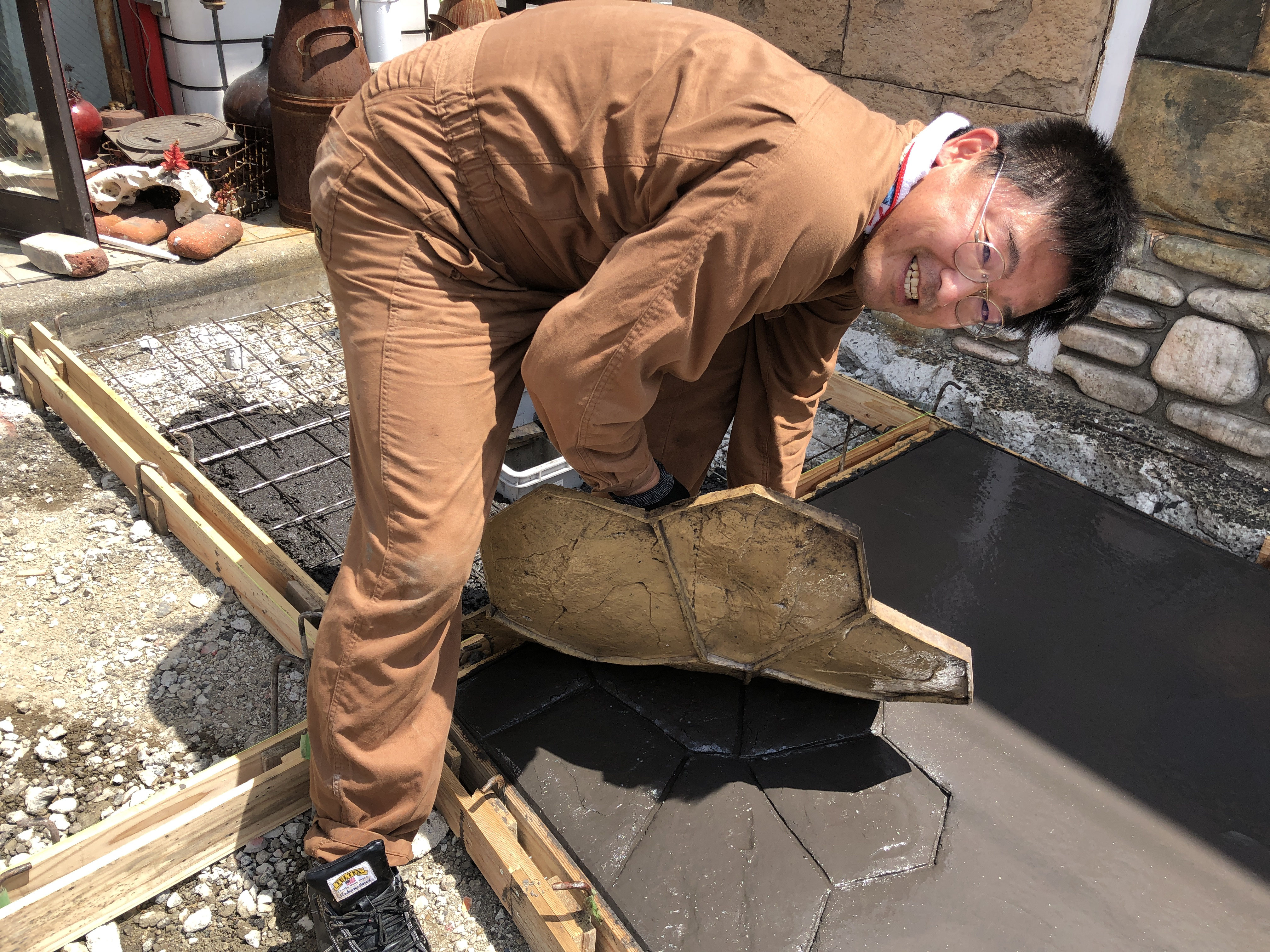 下請け　企業　請負　系列　元請け　孫請け　スタンプ　デザイン　コンクリート　スタンプ　ステンシル　アレンジ　ファンタジー　グランド　デザイン　コンクリート　タフテックス　ローラーストーン　造形