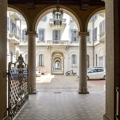 Ingresso studio Lops in Milano Via Vincenzo Monti 8