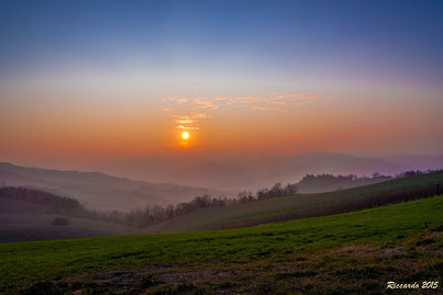 Veduta al tramonto della valle di Predappio (FC)