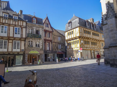 Bild: Place Saint Pierre in Vannes, Bretagne 