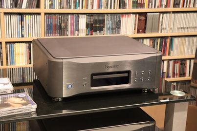  Esoteric K-05 XD Super Audio CD in schwarz oder silber erhältlich