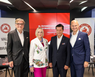 vlnr.:Gerald Ganzger, Partner LGP, Kristin Hanusch - Linser, IAA- Austria President, Gerhard Hrebicek, President European Brand Institute, Herbert Kovar, Managing Partner Deloitte Tax