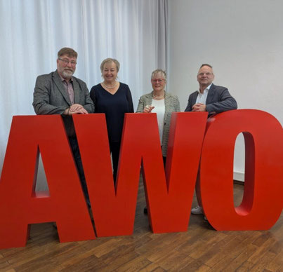 Der engere Landesvorstand der AWO Bayern: Bernhard Feuerecker (v.l.), Nicole Schley, Brigitte Protschka und Stefan Wolfshörndl. Nicht im Bild: Martina Stamm-Fibich. Foto: Katharina Ohl